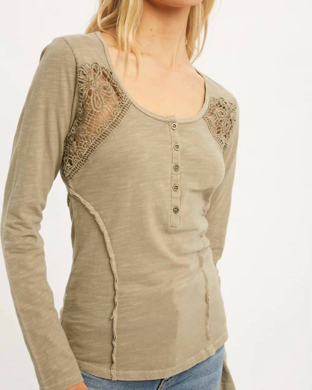 NEW MYSTREE princess line lace inset top in stone
